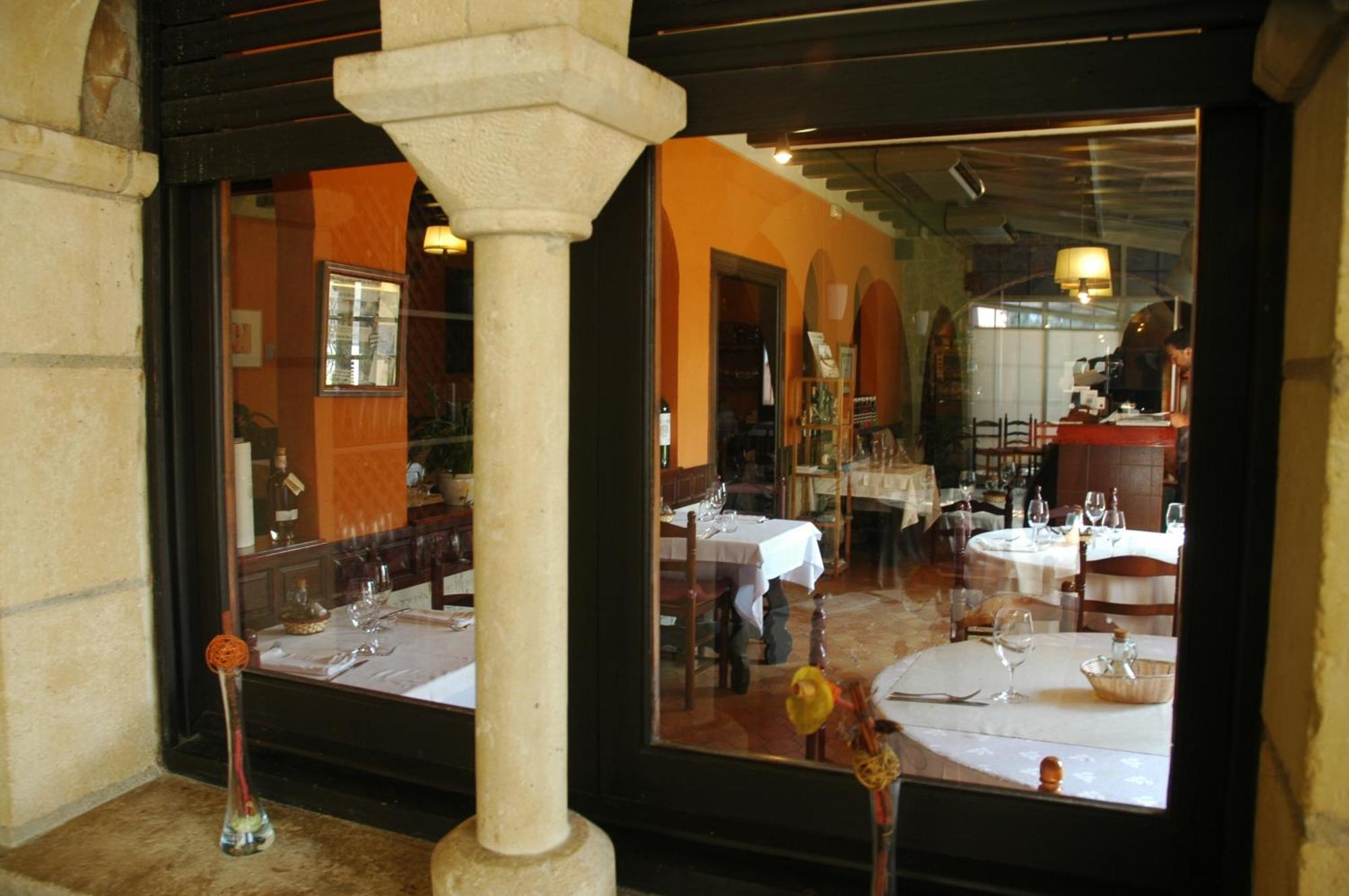 Banyeres del Penedes Hotel Restaurant El Bosc المظهر الخارجي الصورة