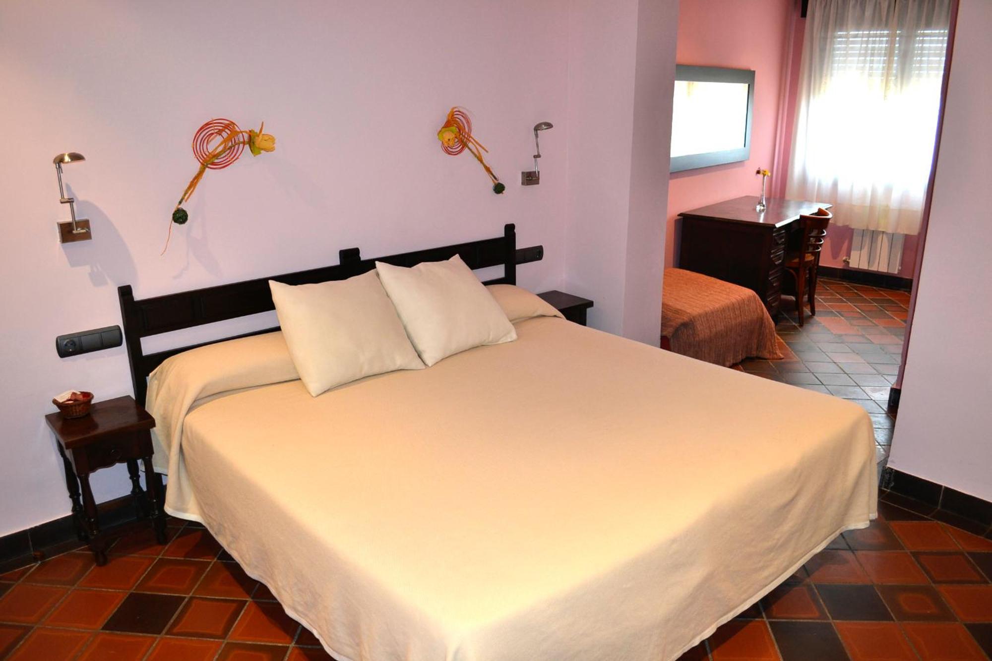 Banyeres del Penedes Hotel Restaurant El Bosc الغرفة الصورة