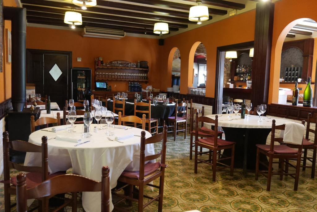 Banyeres del Penedes Hotel Restaurant El Bosc المظهر الخارجي الصورة