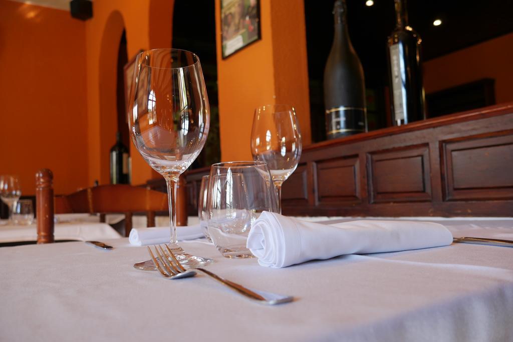 Banyeres del Penedes Hotel Restaurant El Bosc المظهر الخارجي الصورة