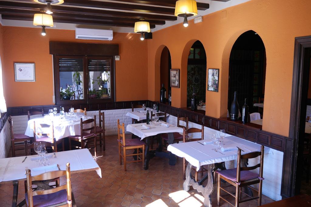 Banyeres del Penedes Hotel Restaurant El Bosc المظهر الخارجي الصورة